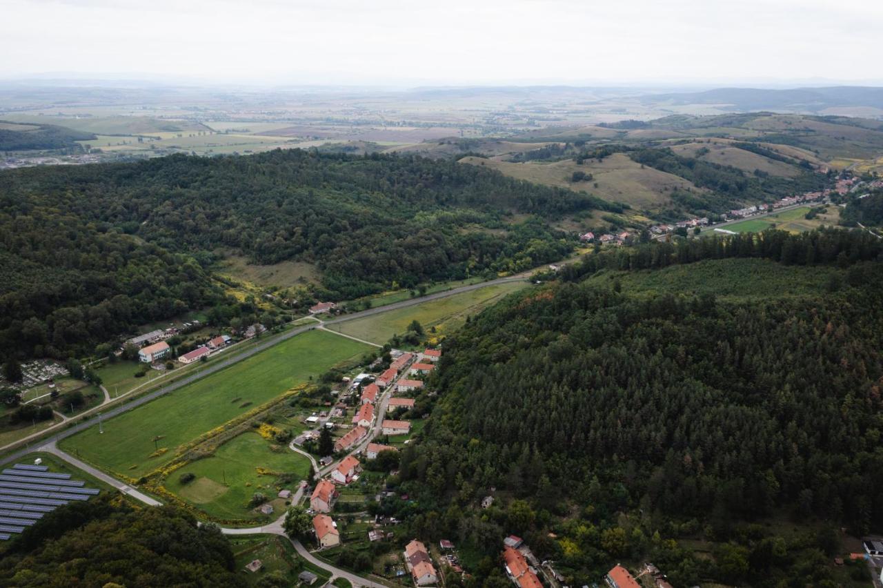 Videki Vendeghaz A Buekkben, Pezsgofuerdovel. Apartment Kirald Bagian luar foto